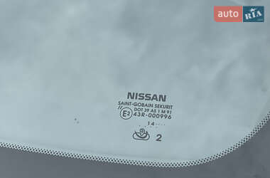 Хэтчбек Nissan Leaf 2015 в 