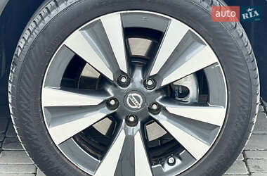 Хэтчбек Nissan Leaf 2015 в 