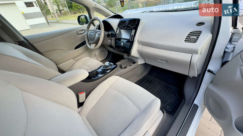 Хэтчбек Nissan Leaf 2013 в Черкассах