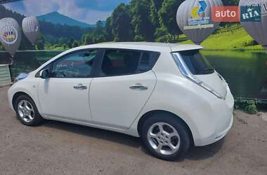 Хэтчбек Nissan Leaf 2016 в Николаеве