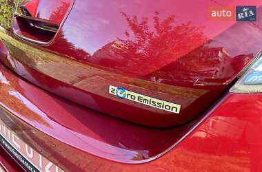 Хэтчбек Nissan Leaf 2014 в Виннице