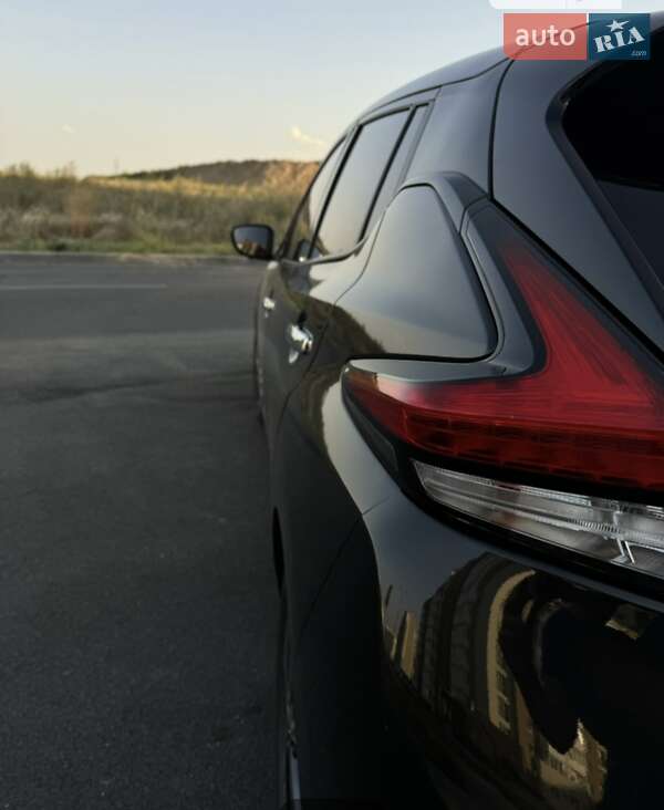 Хэтчбек Nissan Leaf 2018 в Полтаве