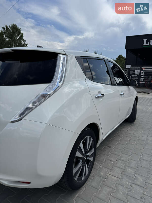 Хэтчбек Nissan Leaf 2017 в Луцке