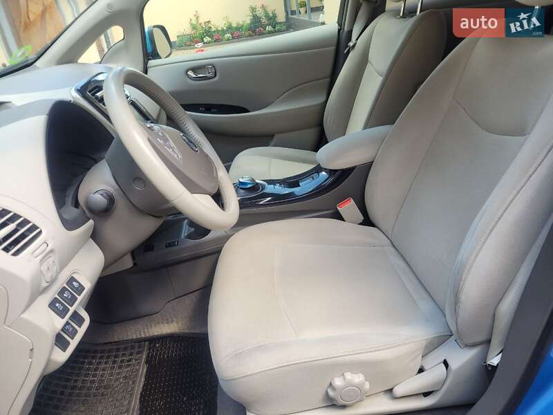Хэтчбек Nissan Leaf 2012 в Луцке