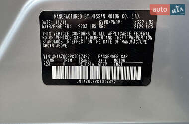 Хэтчбек Nissan Leaf 2011 в 