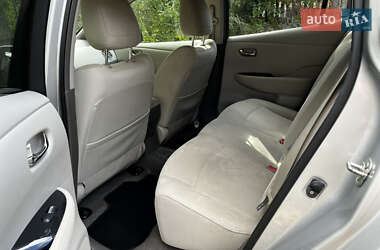 Хэтчбек Nissan Leaf 2011 в 