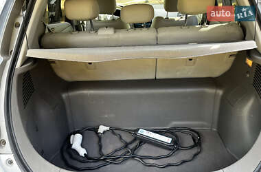 Хэтчбек Nissan Leaf 2011 в 