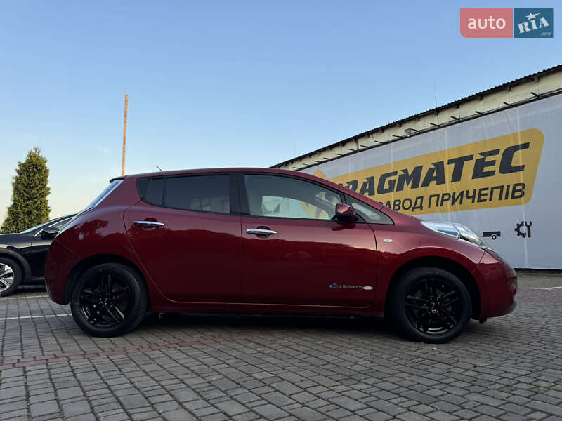 Хэтчбек Nissan Leaf 2015 в Луцке