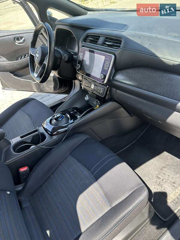 Хэтчбек Nissan Leaf 2019 в Ивано-Франковске