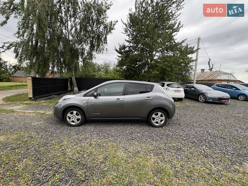 Хэтчбек Nissan Leaf 2014 в Луцке