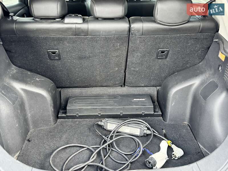 Хетчбек Nissan Leaf 2014 в Києві