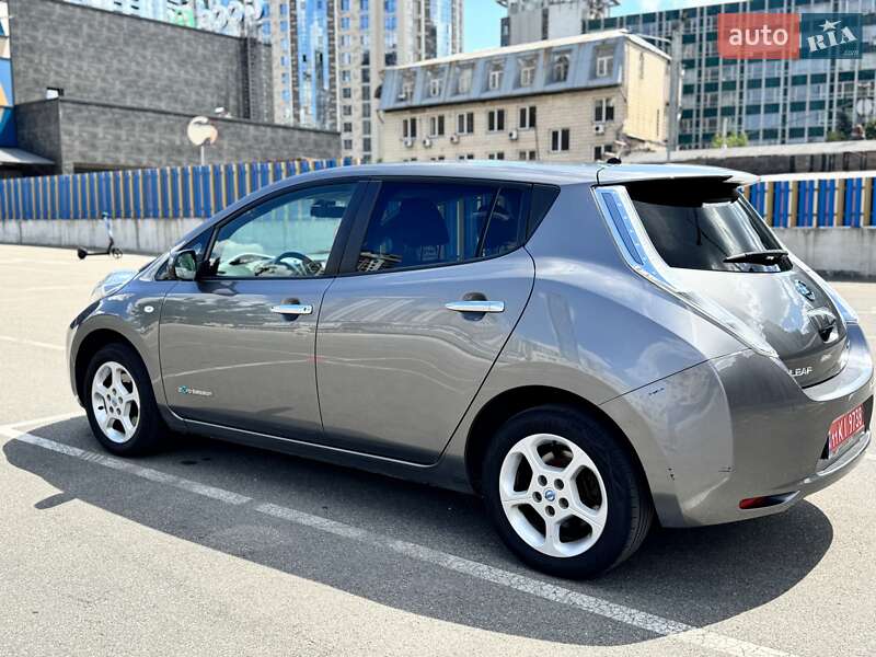 Хетчбек Nissan Leaf 2014 в Києві