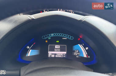 Хэтчбек Nissan Leaf 2013 в 