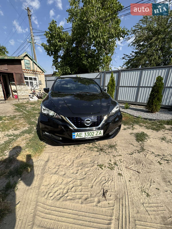Хэтчбек Nissan Leaf 2019 в Днепре