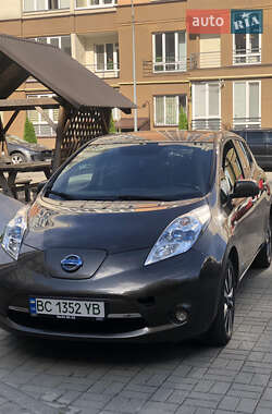 Хэтчбек Nissan Leaf 2016 в Львове