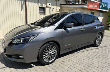 Хэтчбек Nissan Leaf 2019 в 
