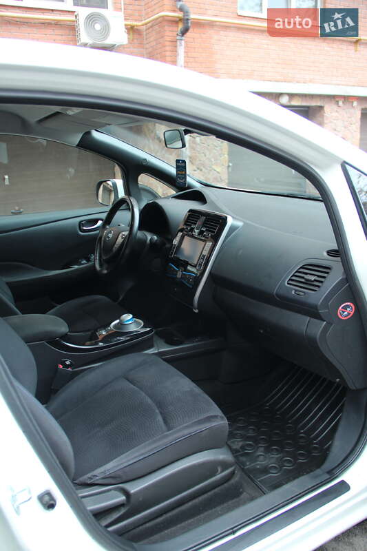 Хетчбек Nissan Leaf 2014 в Тернополі