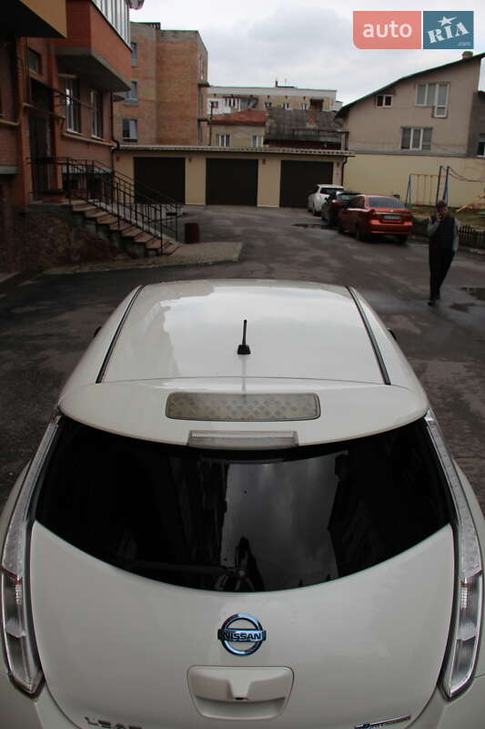 Хетчбек Nissan Leaf 2014 в Тернополі