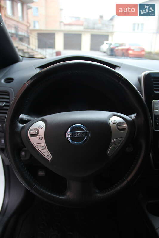 Хетчбек Nissan Leaf 2014 в Тернополі