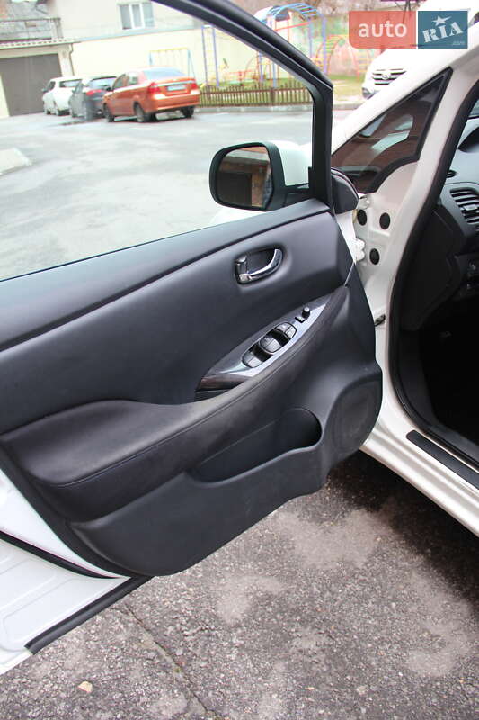 Хетчбек Nissan Leaf 2014 в Тернополі