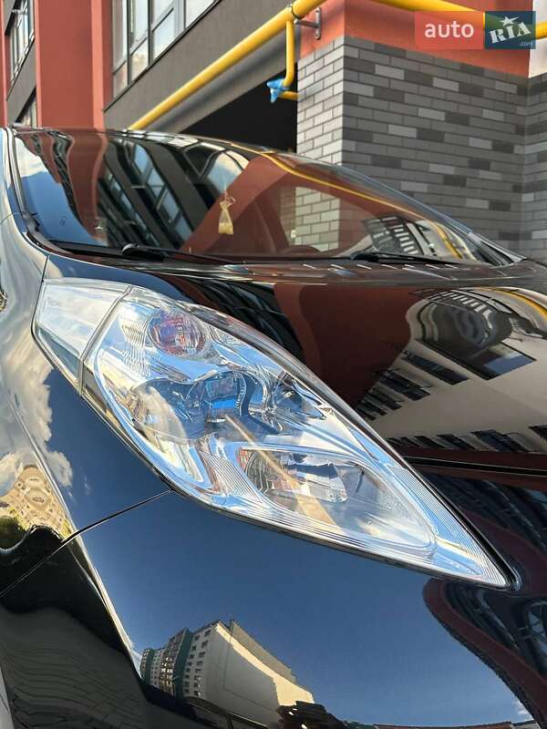 Хетчбек Nissan Leaf 2014 в Житомирі