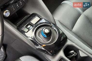 Хэтчбек Nissan Leaf 2022 в 