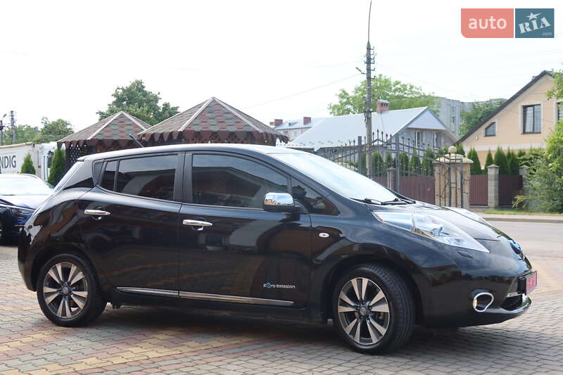 Хэтчбек Nissan Leaf 2013 в Самборе