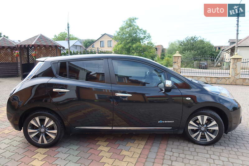 Хэтчбек Nissan Leaf 2013 в Самборе