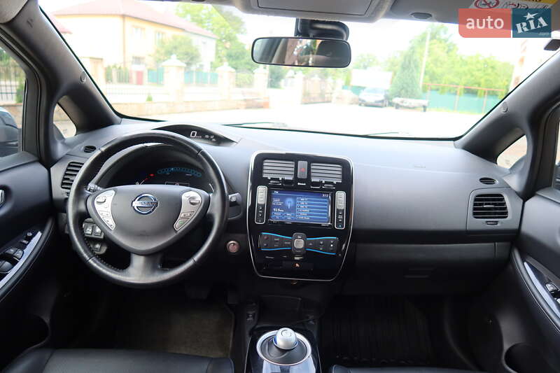 Хэтчбек Nissan Leaf 2013 в Самборе