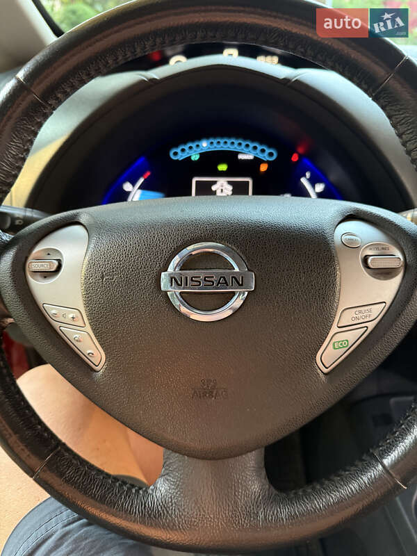 Хэтчбек Nissan Leaf 2015 в Виннице