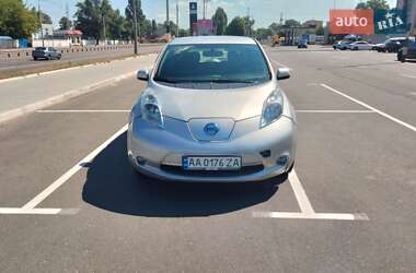 Хэтчбек Nissan Leaf 2013 в Киеве