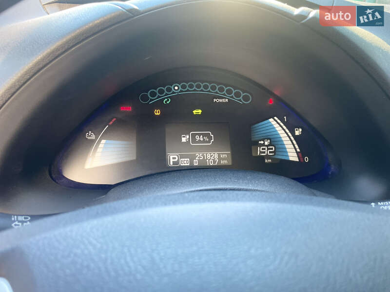 Хэтчбек Nissan Leaf 2016 в Виннице