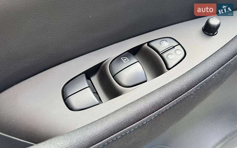 Хэтчбек Nissan Leaf 2022 в Черновцах