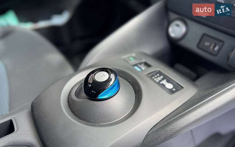 Хэтчбек Nissan Leaf 2022 в Черновцах