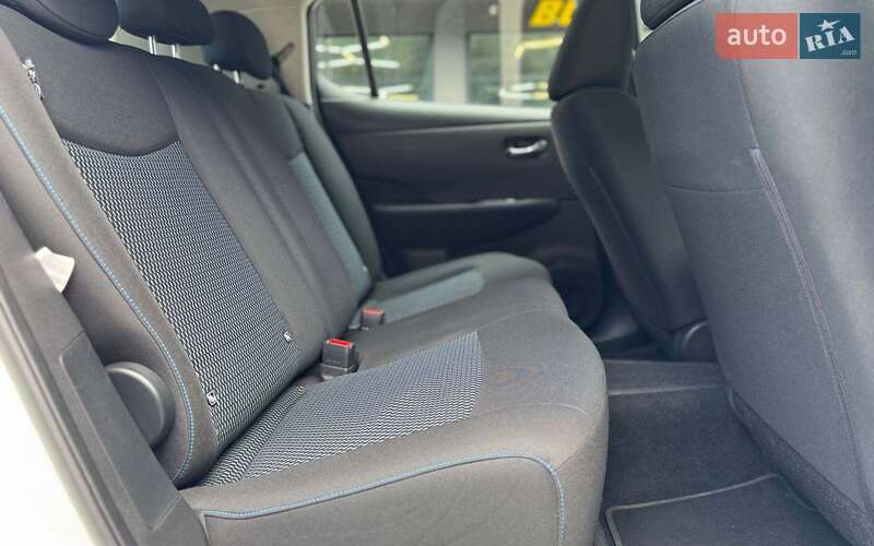 Хэтчбек Nissan Leaf 2022 в Черновцах