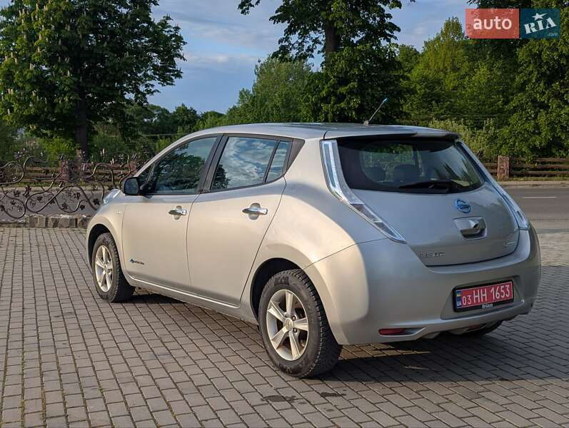 Хэтчбек Nissan Leaf 2013 в Дрогобыче