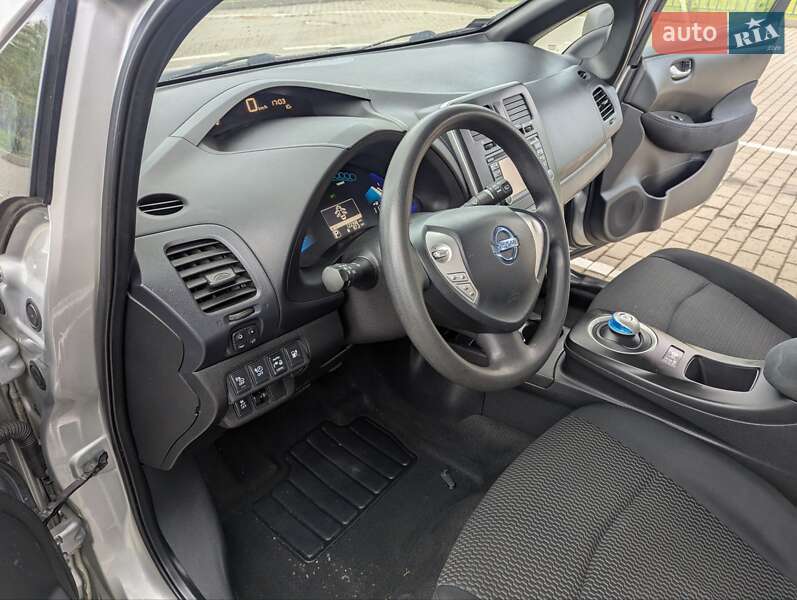 Хэтчбек Nissan Leaf 2013 в Дрогобыче