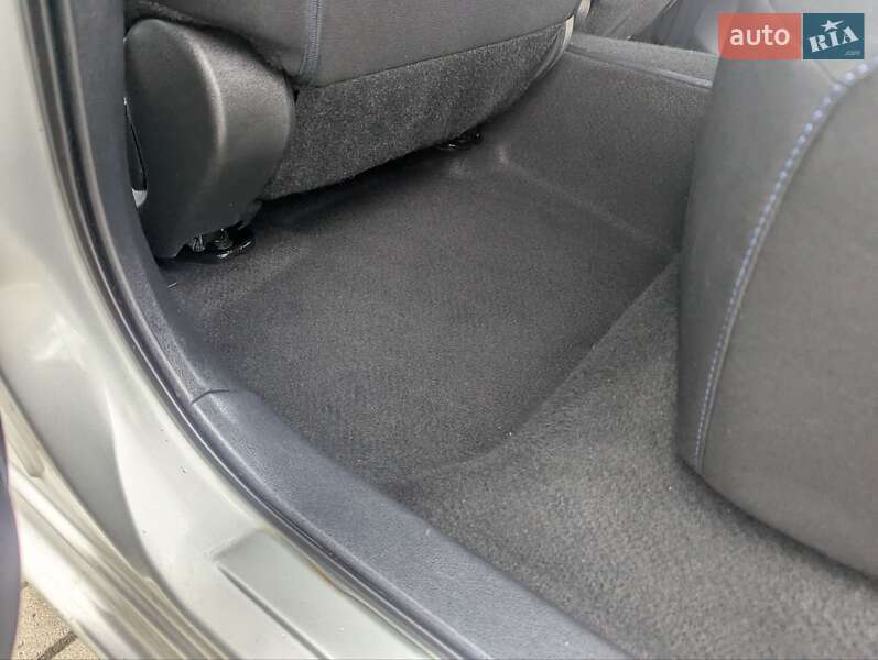 Хэтчбек Nissan Leaf 2013 в Дрогобыче