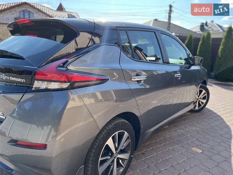 Хетчбек Nissan Leaf 2021 в Вінниці