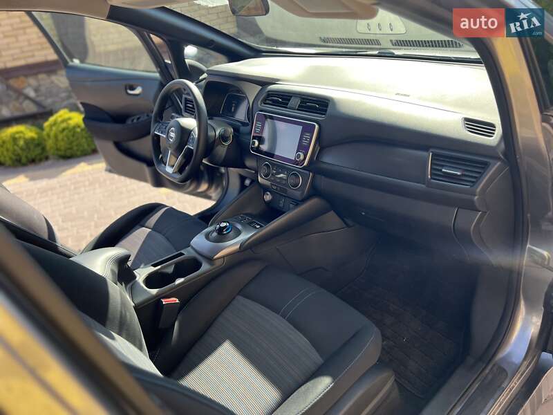 Хетчбек Nissan Leaf 2021 в Вінниці
