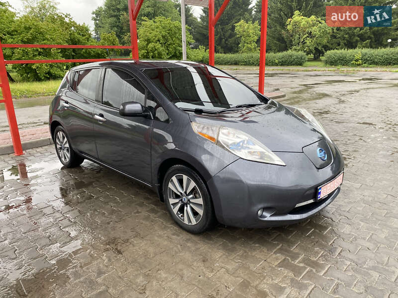 Хетчбек Nissan Leaf 2013 в Луцьку