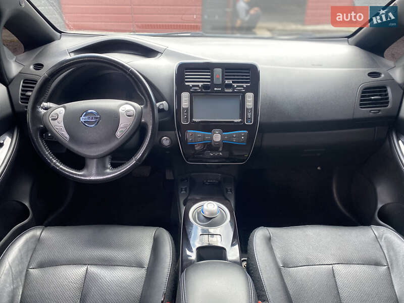 Хетчбек Nissan Leaf 2013 в Луцьку
