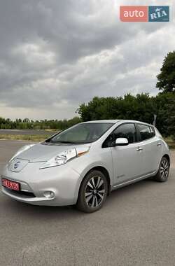 Хэтчбек Nissan Leaf 2016 в Звенигородке
