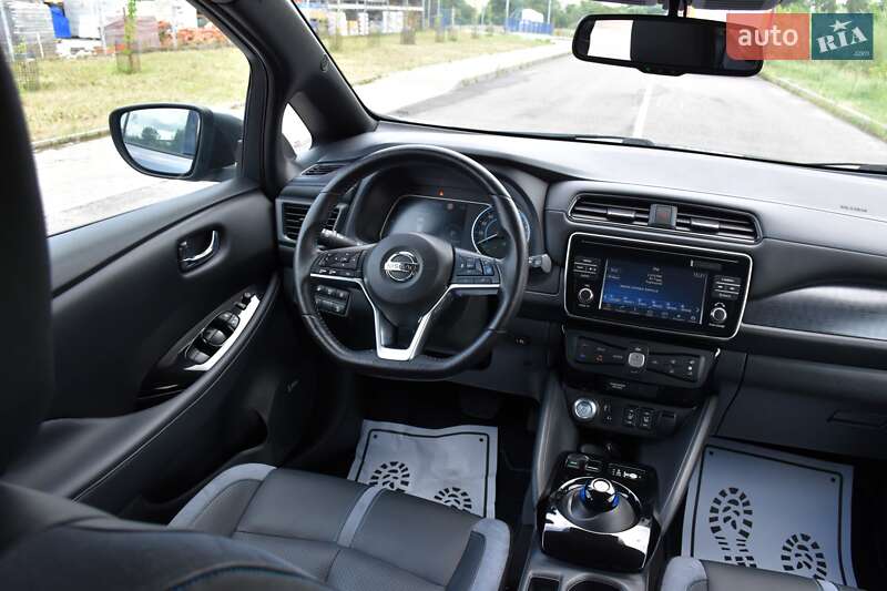 Хэтчбек Nissan Leaf 2018 в Дрогобыче