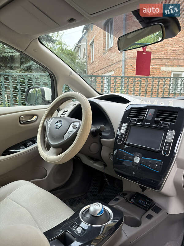 Хетчбек Nissan Leaf 2012 в Самборі фото 12 Хетчбек Nissan Leaf 2012 в Самборі