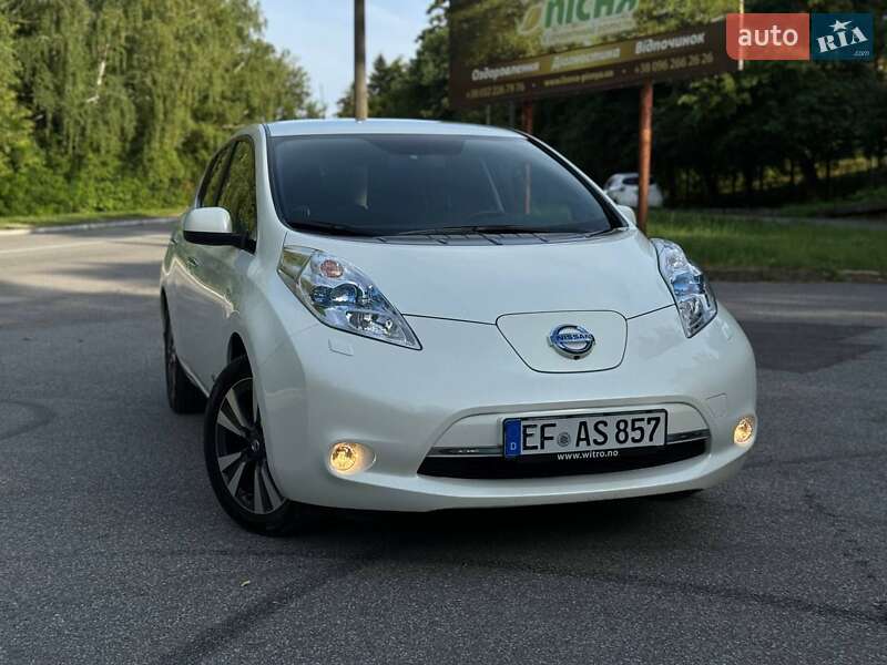 Хетчбек Nissan Leaf 2016 в Трускавці