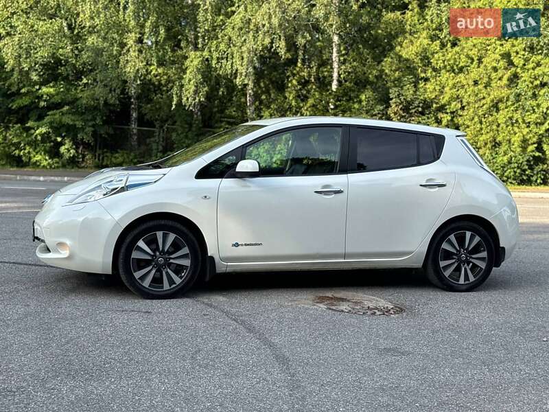 Хетчбек Nissan Leaf 2016 в Трускавці
