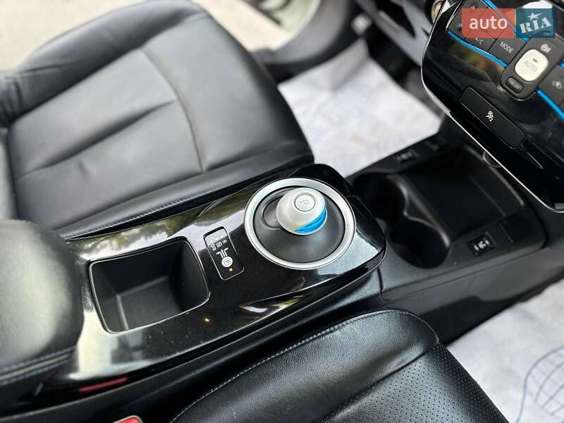 Хетчбек Nissan Leaf 2016 в Трускавці