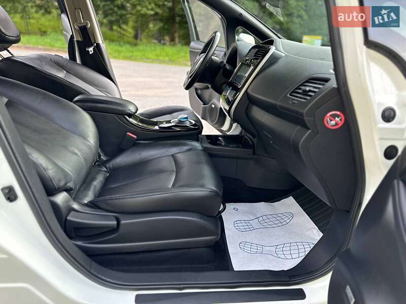 Хетчбек Nissan Leaf 2016 в Трускавці