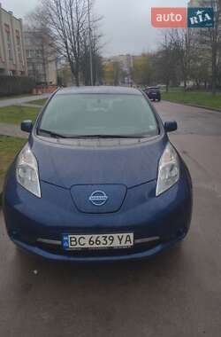Хэтчбек Nissan Leaf 2017 в 